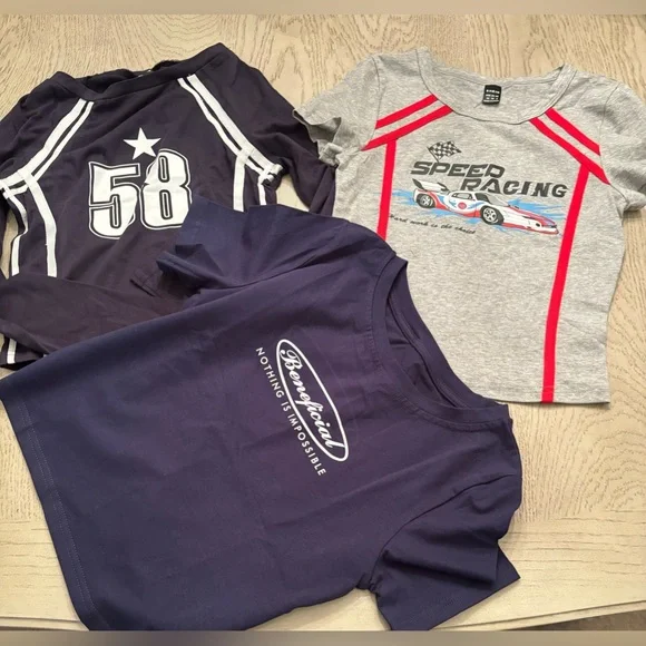 Extrasmall/Small Bundle of 3 Shirts - Picture 7 of 10